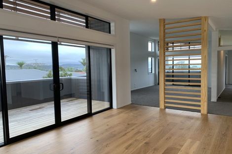 Photo of property in 6 Moffat Road, Red Beach, 0932