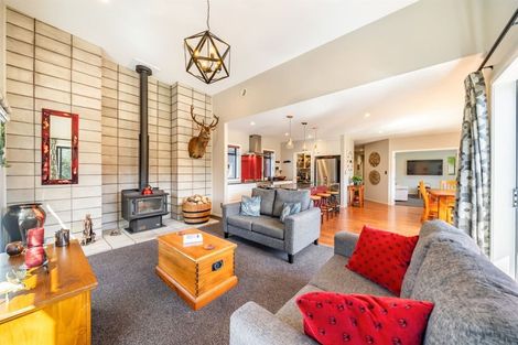 Photo of property in 14 Resolution Drive, Whitby, Porirua, 5024