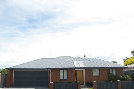 Photo of property in 5 Inca Place, Redwood, Christchurch, 8051