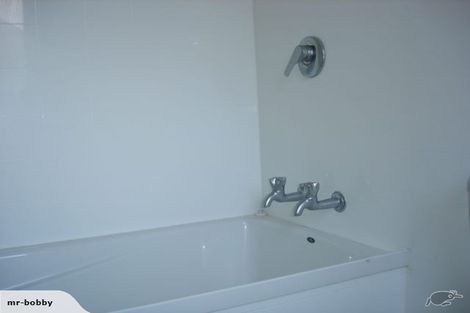 Photo of property in Milford Court Flats, 515u9 Adelaide Road, Berhampore, Wellington, 6023