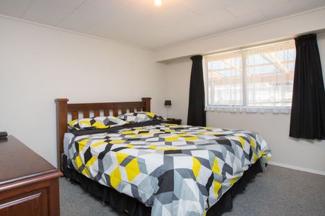 Photo of property in 23 Peppertree Glade, Kelvin Grove, Palmerston North, 4414