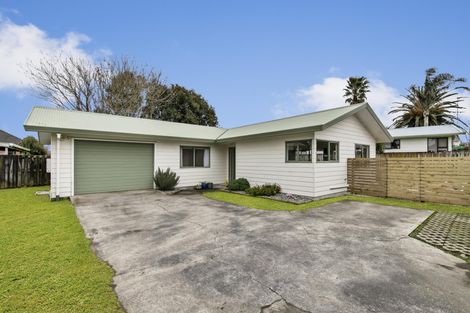 Photo of property in 4c Owens Road, Waiuku, 2123