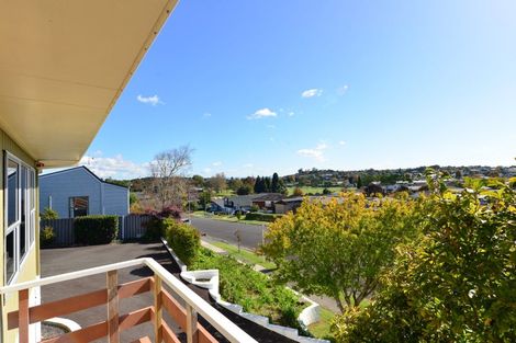 Photo of property in 5 Amanda Avenue, Dinsdale, Hamilton, 3204