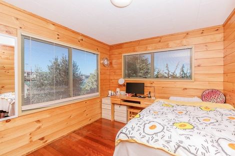 Photo of property in 13 Sunhaven Avenue, Glenfield, Auckland, 0629