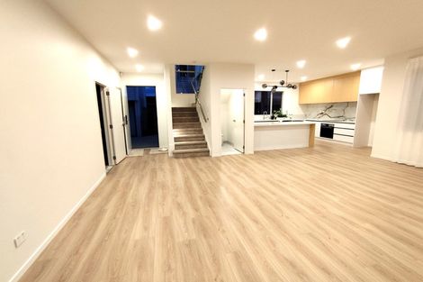 Photo of property in 24 Vanbrugh Place, Bucklands Beach, Auckland, 2014