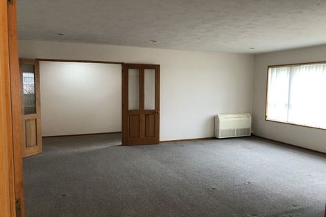 Photo of property in 18 Sedgwick Way, Westmorland, Christchurch, 8025