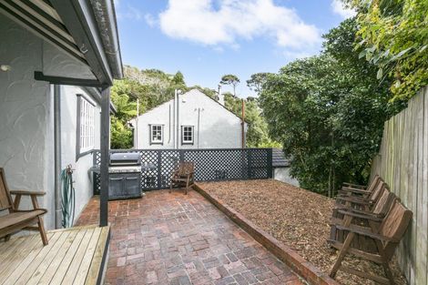 Photo of property in 19 Torwood Road, Khandallah, Wellington, 6035