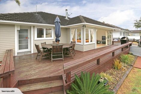Photo of property in 20 Edwards Avenue, Henderson, Auckland, 0610