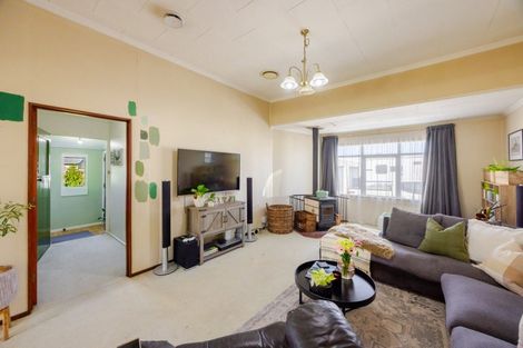 Photo of property in 8 Russell Street, Otane, 4202