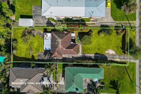 Photo of property in 16 Knights Road, Rothesay Bay, Auckland, 0630