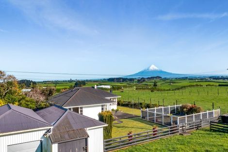 Photo of property in 414 South Road, Hawera, 4674
