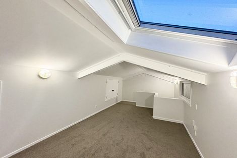 Photo of property in 2/1 Vivian Street, Te Aro, Wellington, 6011