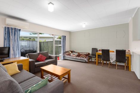 Photo of property in 169b Newlands Road, Newlands, Wellington, 6037