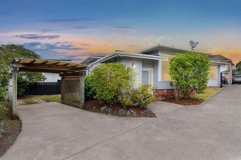 Photo of property in 54 Cockayne Crescent, Sunnynook, Auckland, 0620