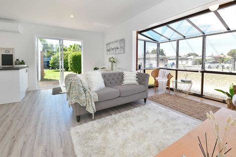 Photo of property in 1/70 Florence Avenue, Orewa, 0931