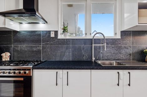 Photo of property in 2 Ajax Place, Highbury, Palmerston North, 4412