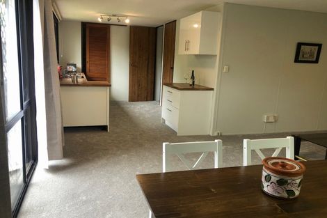 Photo of property in 2/5 Compass Place, Te Atatu Peninsula, Auckland, 0610