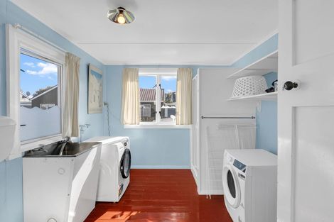 Photo of property in 35 College Street, College Estate, Whanganui, 4500