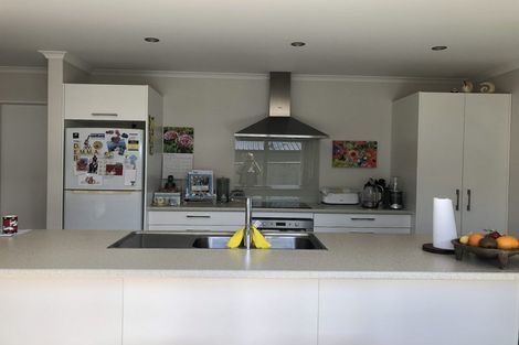 Photo of property in 88a/1 Endeavour Drive, Whitby, Porirua, 5024