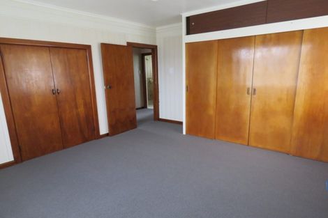 Photo of property in 33 Savoy Road, Glen Eden, Auckland, 0602