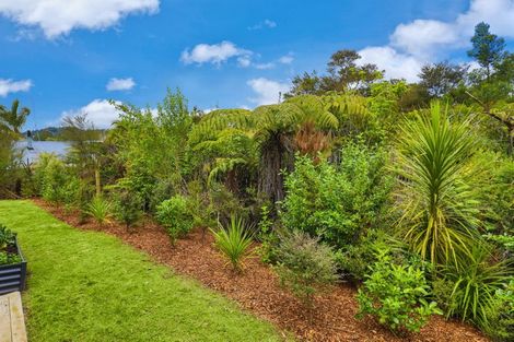 Photo of property in 28 Shah Place, Glen Eden, Auckland, 0602