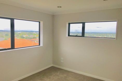 Photo of property in 61 Kirikiri Drive, Papakura, 2110