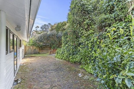 Photo of property in 23 Ambury Place, Merrilands, New Plymouth, 4312