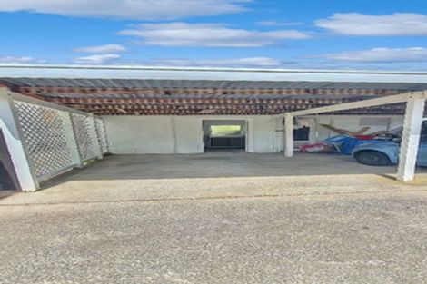 Photo of property in 176 Henderson Valley Road, Henderson, Auckland, 0612