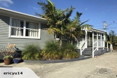 Photo of property in 112 Wharf Road, Te Atatu Peninsula, Auckland, 0610