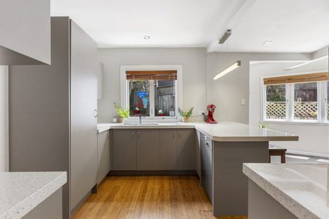 Photo of property in 47 Lyons Avenue, Murrays Bay, Auckland, 0630