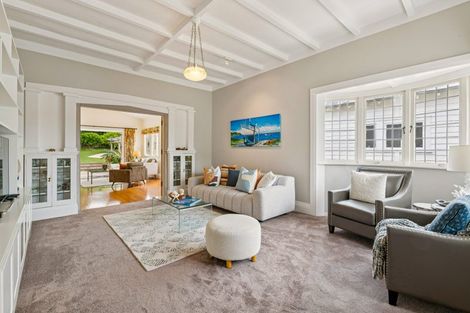 Photo of property in 6 Seabreeze Road, Narrow Neck, Auckland, 0624