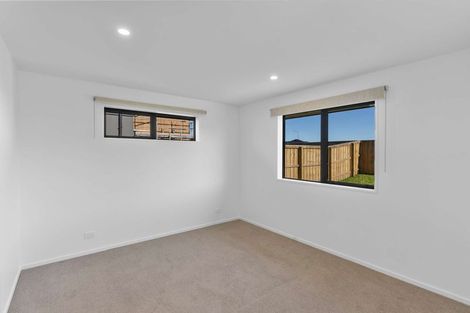 Photo of property in 35 Herridge Street, Woodend, 7691