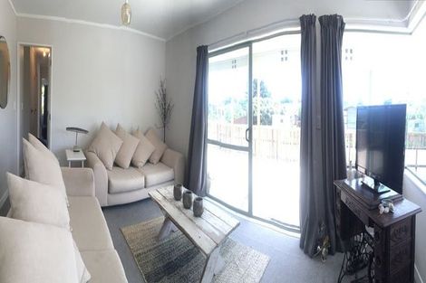 Photo of property in 38 Freyberg Crescent, Waikanae Beach, Waikanae, 5036