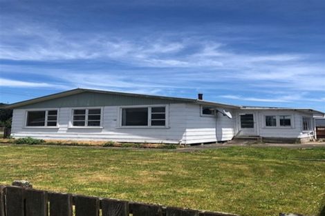 Photo of property in 132 Peel Street, Westport, 7825