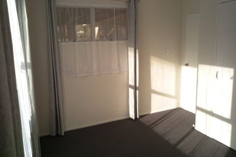 Photo of property in 325 Roscommon Road, Clendon Park, Auckland, 2103