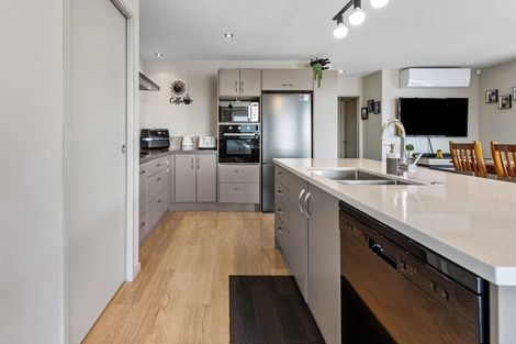 Photo of property in 37 Contour Avenue, Pyes Pa, Tauranga, 3112