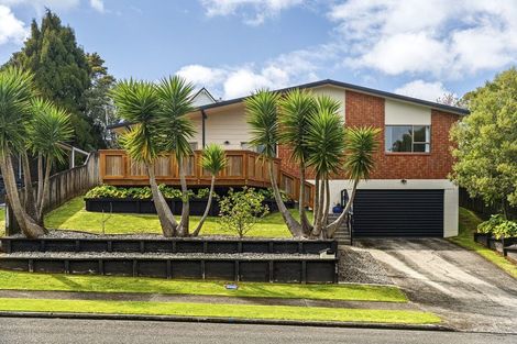 Photo of property in 100 Heta Road, Highlands Park, New Plymouth, 4312