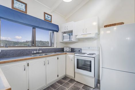 Photo of property in 8 Ocean Beach Road, Tairua, 3508
