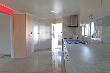 Photo of property in 53 Burbank Avenue, Manurewa, Auckland, 2102