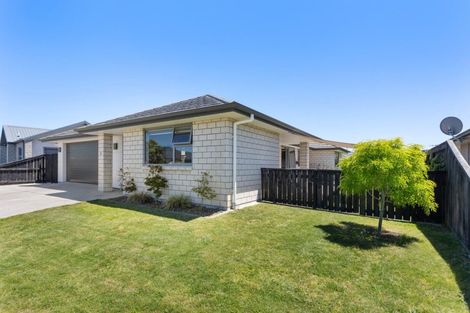 Photo of property in 8 Livingstone Drive, Papamoa Beach, Papamoa, 3118