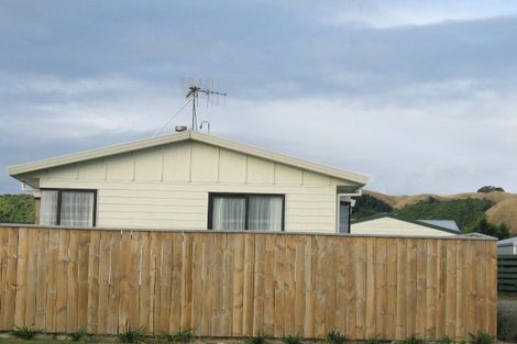 Photo of property in 76 Makarini Street, Paraparaumu, 5032