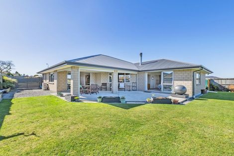 Photo of property in 4 Cressy Place, Darfield, 7510