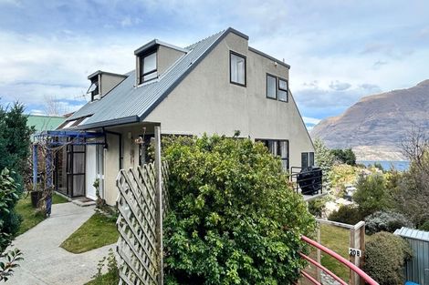 Photo of property in 20 Dart Place, Fernhill, Queenstown, 9300