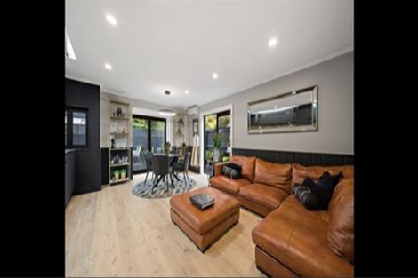 Photo of property in 2/19 Kilmarnock Street, Riccarton, Christchurch, 8011