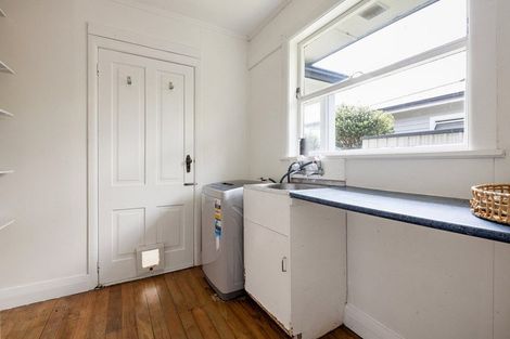 Photo of property in 30 Queen Street, Cambridge, 3434