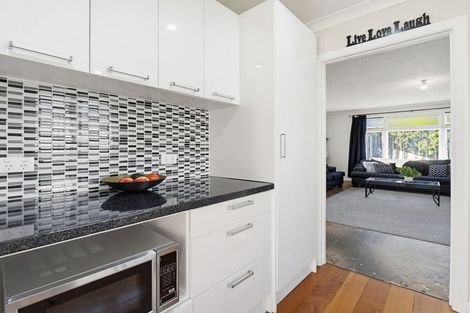 Photo of property in 32 Botanical Road, Takaro, Palmerston North, 4412