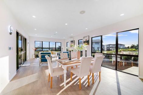 Photo of property in 8 Evergreen Parade, Rosehill, 2113