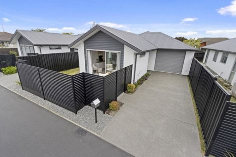 Photo of property in 7b/2 Arosa Place, Parklands, Christchurch, 8083