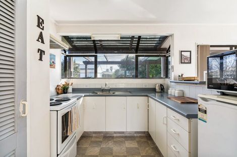 Photo of property in 16 Kane Road, Papamoa Beach, Papamoa, 3118