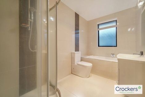 Photo of property in 2 Conti Drive, Flat Bush, Auckland, 2019